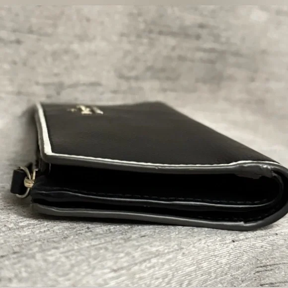 Kate Spade - EUC Black Pebbled Leather & White Trim Snap Wallet - 6.75” x 3.5” - Picture 6 of 9